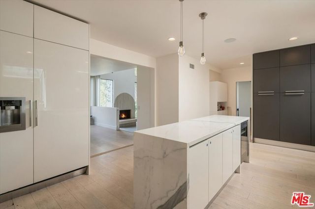 2299 Gloaming Way, Beverly Hills, CA 90210