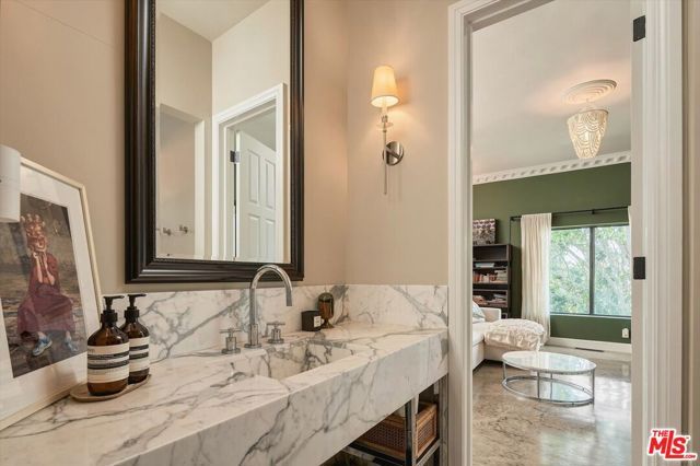 2299 Gloaming Way, Beverly Hills, CA 90210