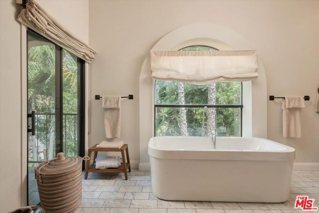 2299 Gloaming Way, Beverly Hills, CA 90210