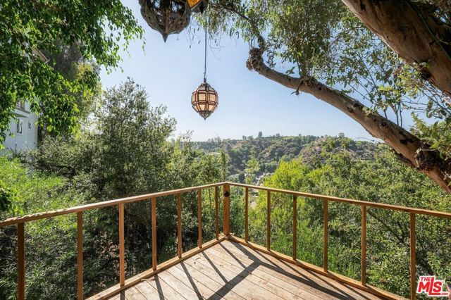 2299 Gloaming Way, Beverly Hills, CA 90210