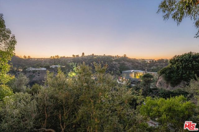 2299 Gloaming Way, Beverly Hills, CA 90210