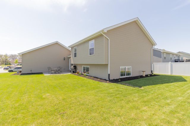 5510 Malibu Drive, Lowell, IN 46356