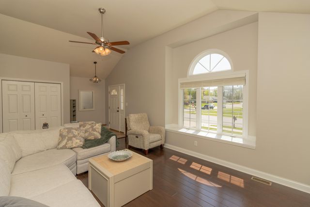 5510 Malibu Drive, Lowell, IN 46356