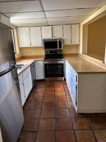 2820 Tennis Club Drive 401, West Palm Beach, FL 33417