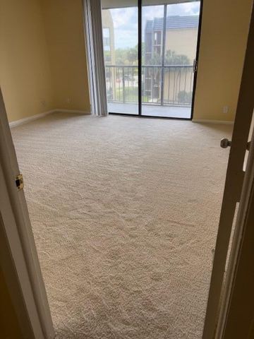 2820 Tennis Club Drive 401, West Palm Beach, FL 33417