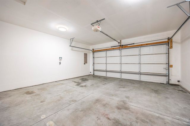 312 Wenas Ct, Richland, WA 99352