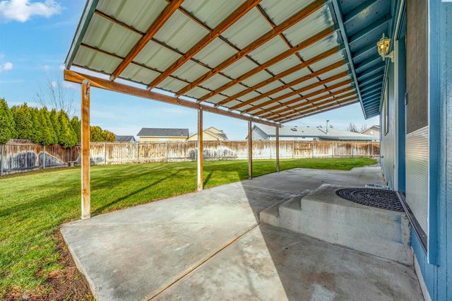 312 Wenas Ct, Richland, WA 99352