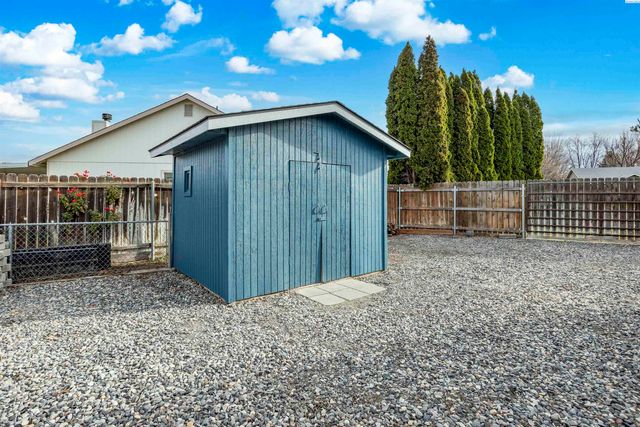 312 Wenas Ct, Richland, WA 99352