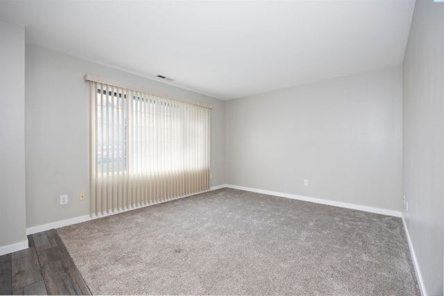 312 Wenas Ct, Richland, WA 99352