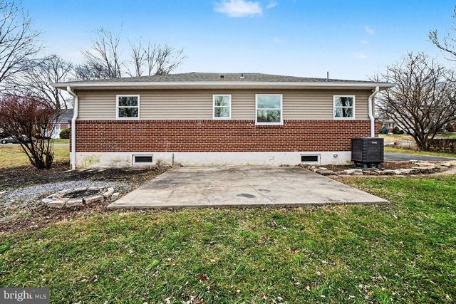 6216 LOCUST ST, Harrisburg, PA 17112