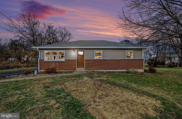 6216 LOCUST ST, Harrisburg, PA 17112