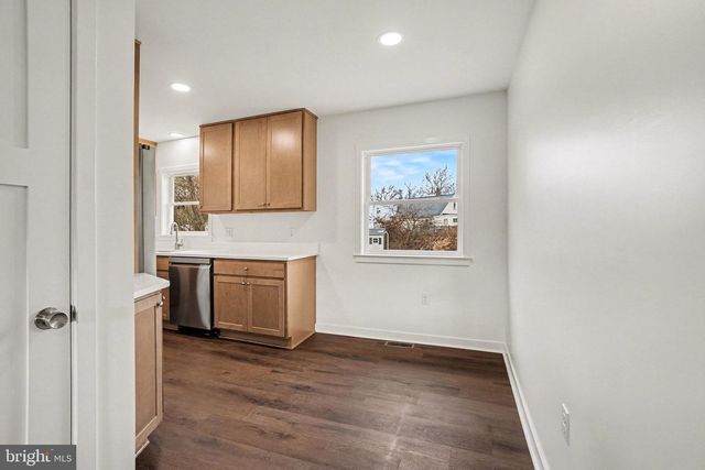 6216 LOCUST ST, Harrisburg, PA 17112