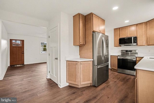 6216 LOCUST ST, Harrisburg, PA 17112