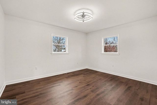 6216 LOCUST ST, Harrisburg, PA 17112