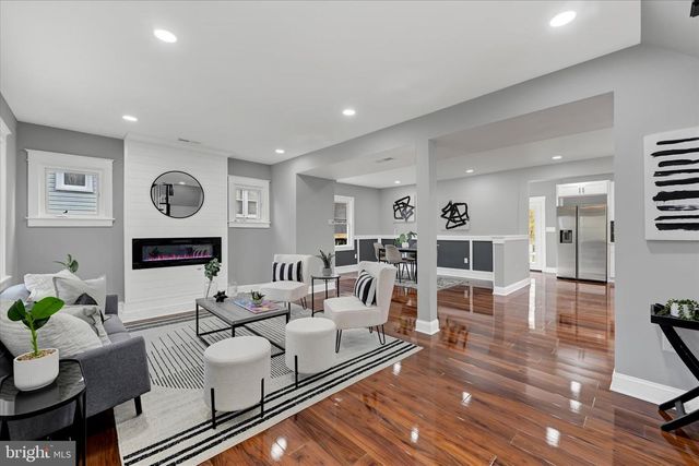 3017 OAKCREST AVE, Baltimore, MD 21234