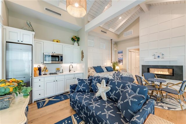600 Center Square North 21, Port Aransas, TX 78373