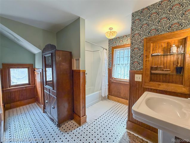 2509 W Liberty Street, Ann Arbor, MI 48103