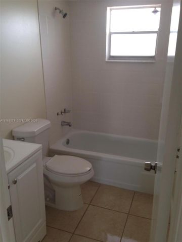 7561 NW 16th St 2310, Plantation, FL 33313