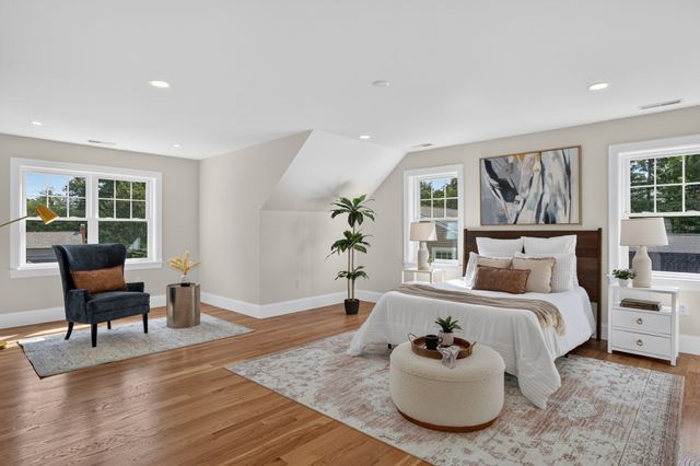 233 Fox Hill Rd, Burlington, MA 01803