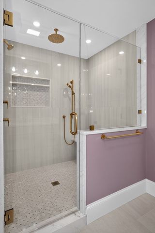 233 Fox Hill Rd, Burlington, MA 01803
