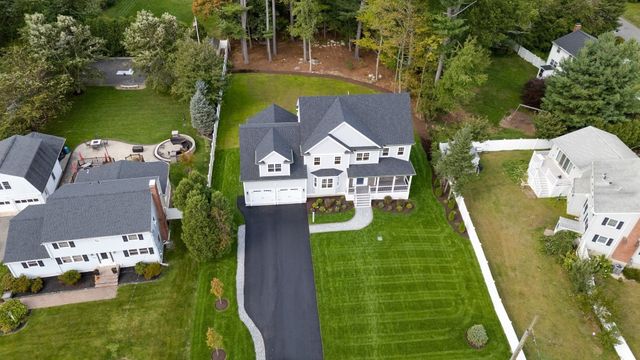 233 Fox Hill Rd, Burlington, MA 01803