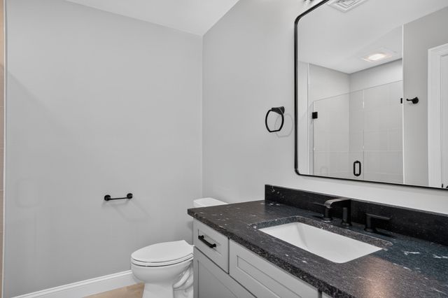 233 Fox Hill Rd, Burlington, MA 01803