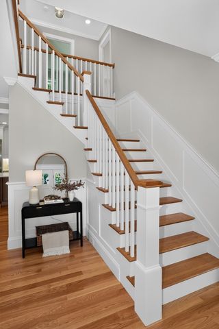 233 Fox Hill Rd, Burlington, MA 01803