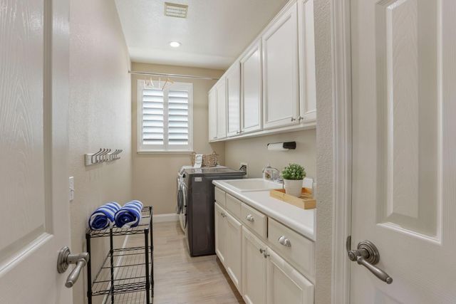 3755 Canyonlands Rd, Stockton, CA 95209