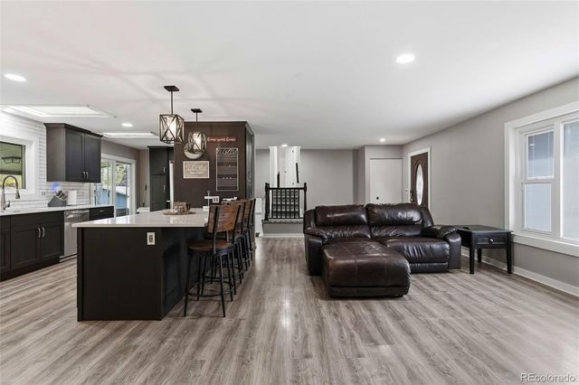 550 S Estes Street, Lakewood, CO 80226