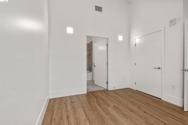 1545 32nd St 314, Oakland, CA 94608