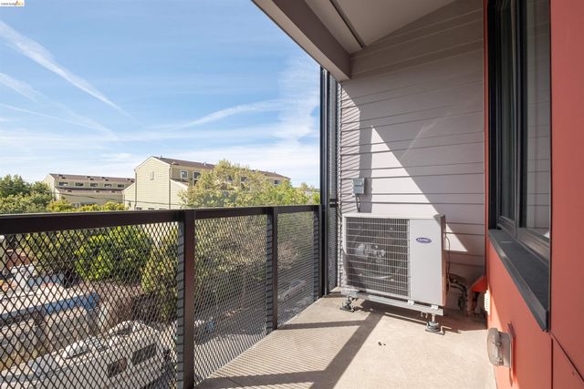 1545 32nd St 314, Oakland, CA 94608