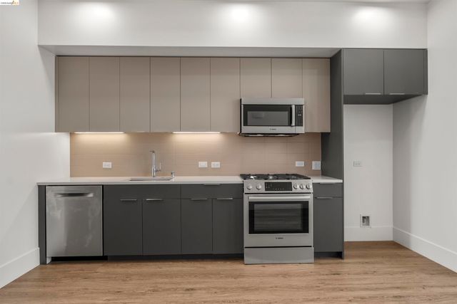 1545 32nd St 314, Oakland, CA 94608