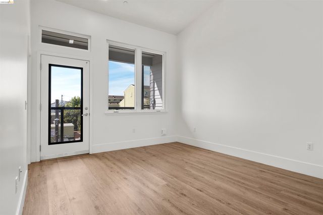 1545 32nd St 314, Oakland, CA 94608