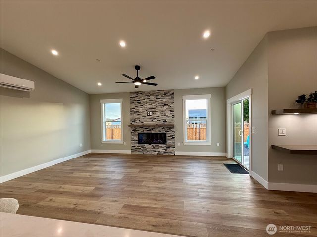 998 Alida Court SE, Ocean Shores, WA 98569