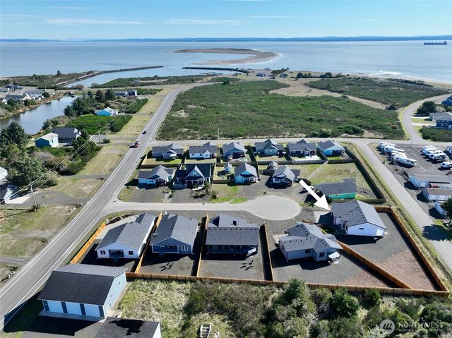 998 Alida Court SE, Ocean Shores, WA 98569