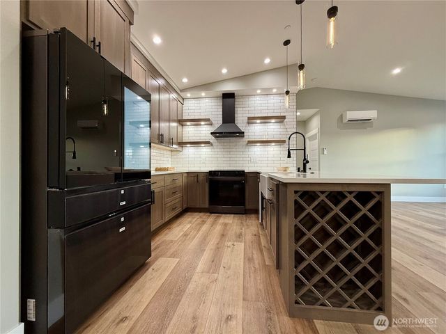 998 Alida Court SE, Ocean Shores, WA 98569