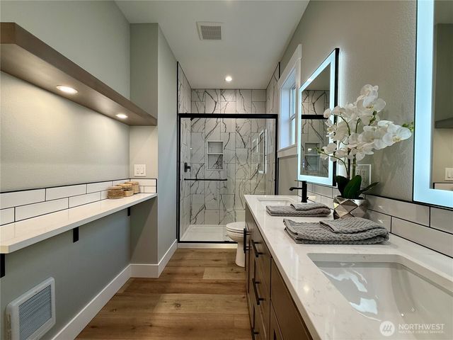 998 Alida Court SE, Ocean Shores, WA 98569