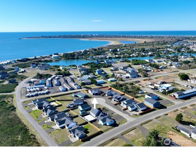 998 Alida Court SE, Ocean Shores, WA 98569