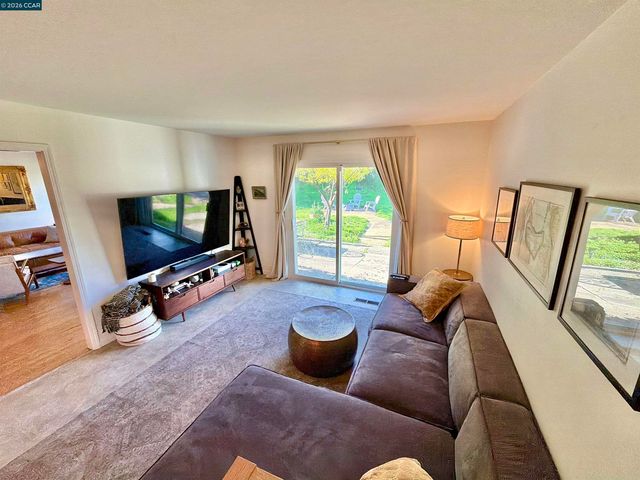 14 Bristol Ct, Pleasant Hill, CA 94523