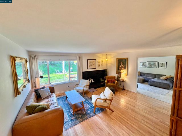 14 Bristol Ct, Pleasant Hill, CA 94523