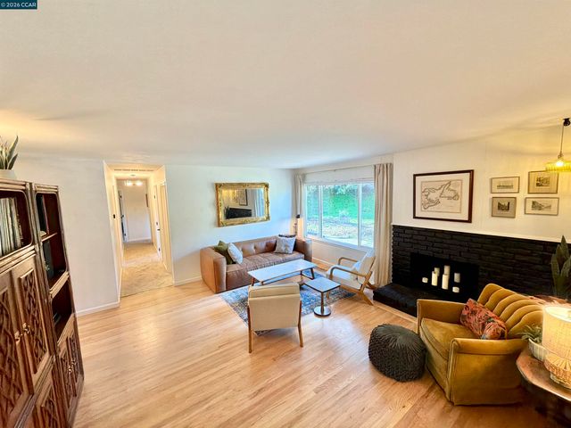 14 Bristol Ct, Pleasant Hill, CA 94523