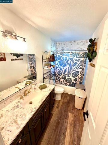 14 Bristol Ct, Pleasant Hill, CA 94523