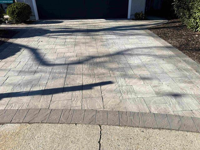 14 Bristol Ct, Pleasant Hill, CA 94523