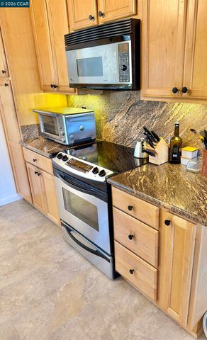 14 Bristol Ct, Pleasant Hill, CA 94523