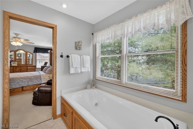 119 Barkwood Drive, Wadsworth, OH 44281