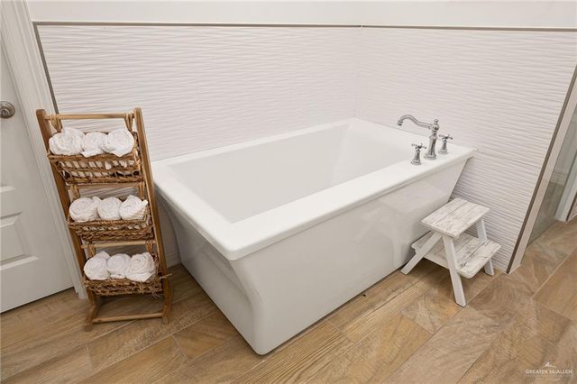 1320 S Cesar Chavez Road, Edinburg, TX 78542