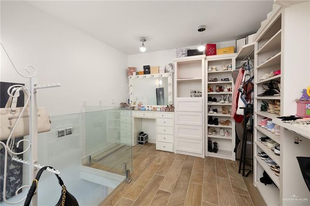 1320 S Cesar Chavez Road, Edinburg, TX 78542