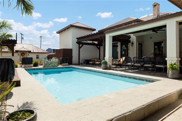 1320 S Cesar Chavez Road, Edinburg, TX 78542