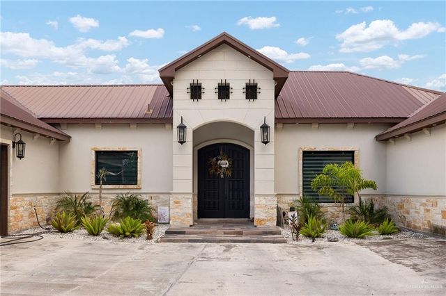 1320 S Cesar Chavez Road, Edinburg, TX 78542