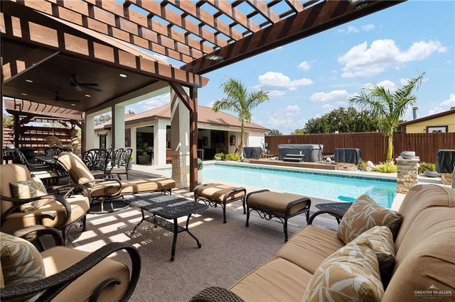 1320 S Cesar Chavez Road, Edinburg, TX 78542